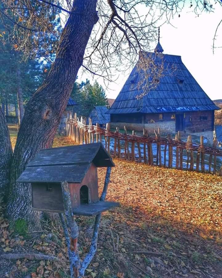Seoski Turizam Melovic Rozanstvo Экстерьер фото