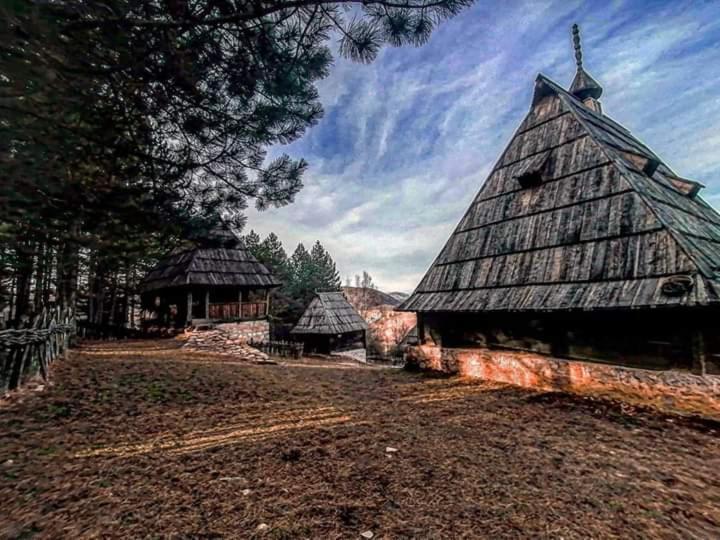 Seoski Turizam Melovic Rozanstvo Экстерьер фото