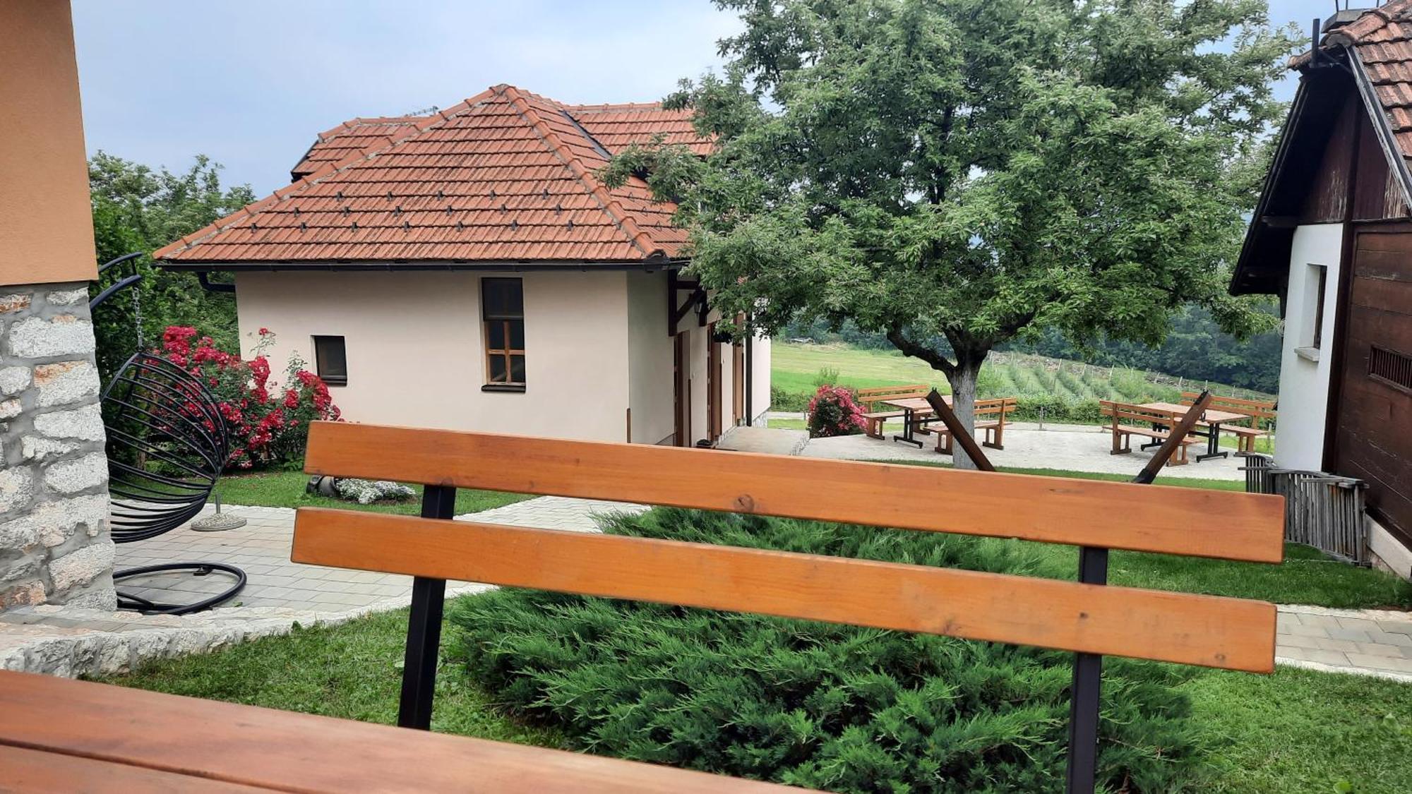 Seoski Turizam Melovic Rozanstvo Экстерьер фото
