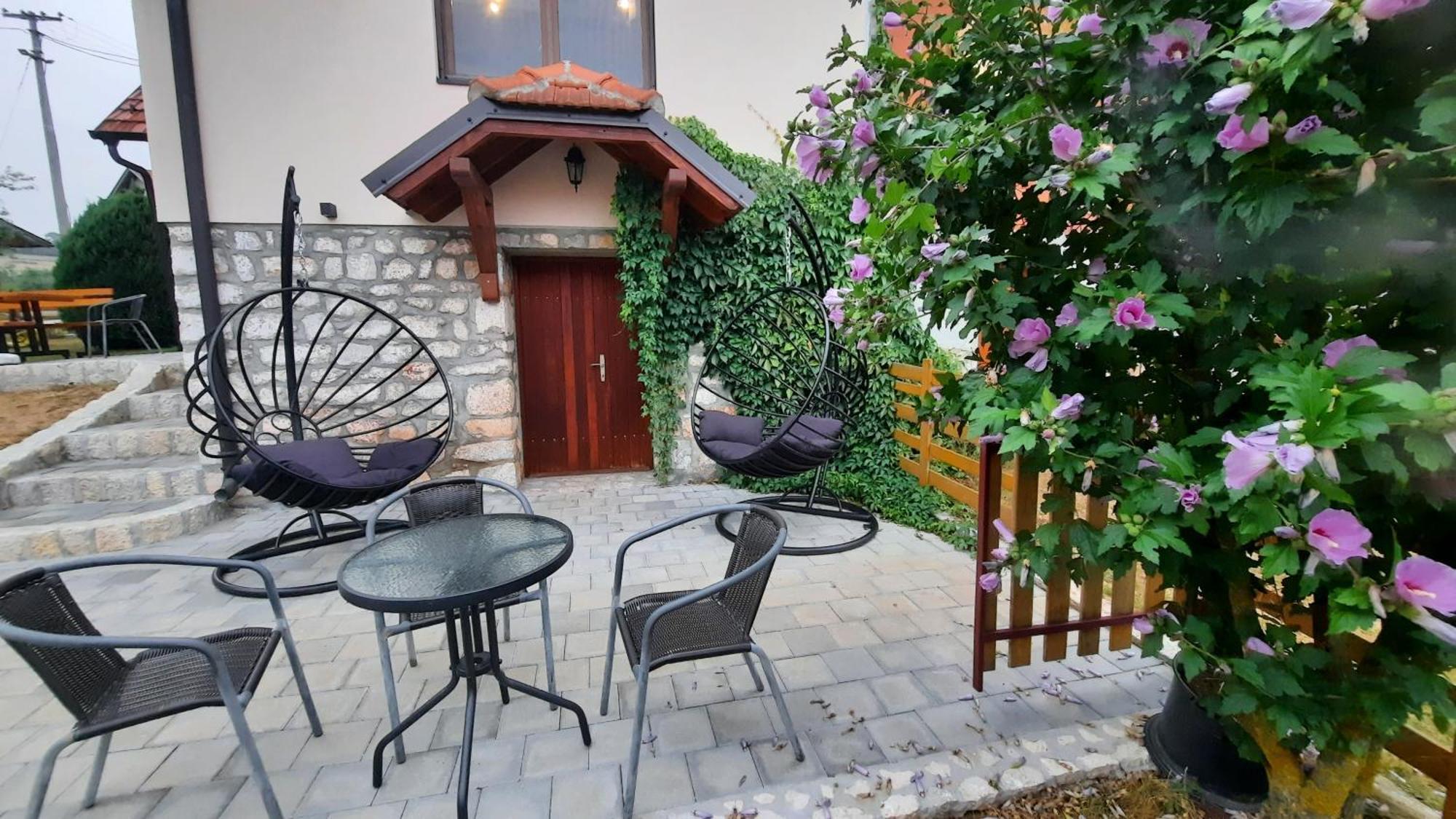 Seoski Turizam Melovic Rozanstvo Экстерьер фото